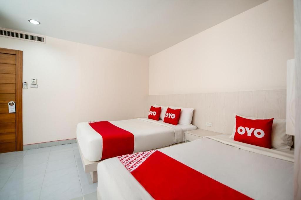 Oyo 343 Wanna Marine Hotel Patong Luaran gambar