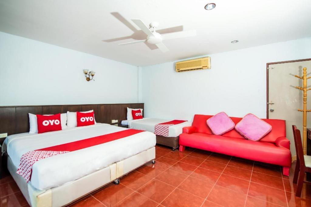Oyo 343 Wanna Marine Hotel Patong Luaran gambar