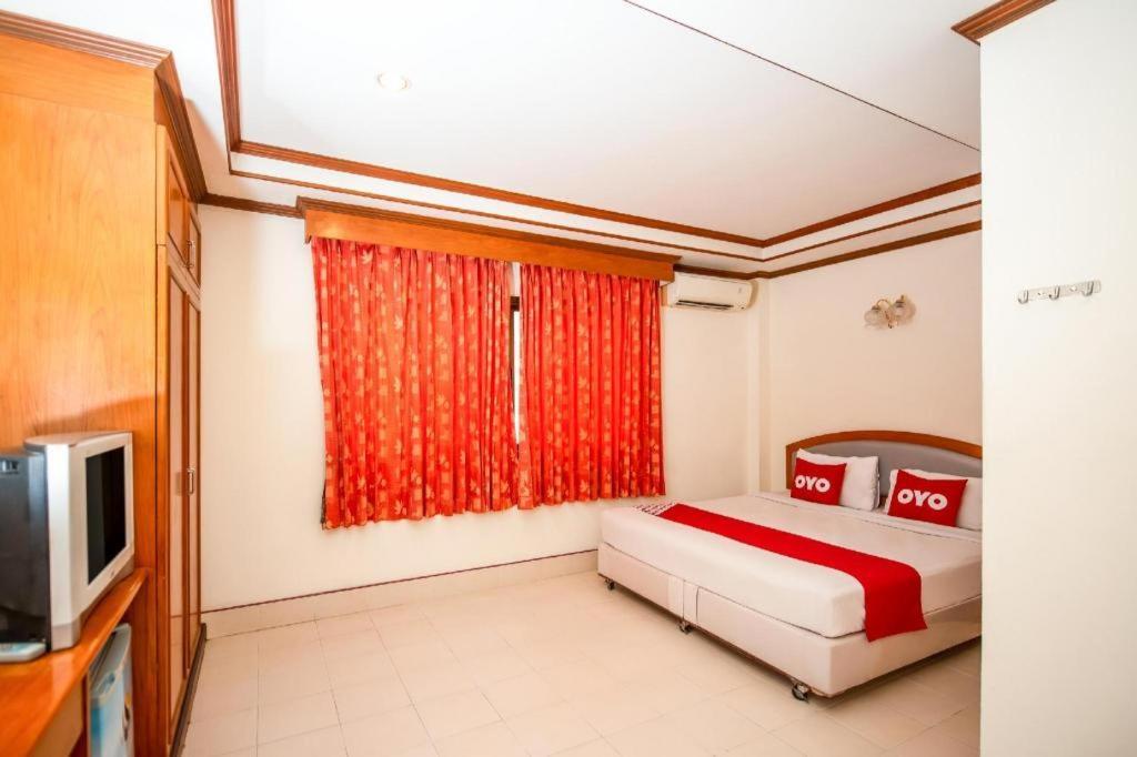 Oyo 343 Wanna Marine Hotel Patong Luaran gambar