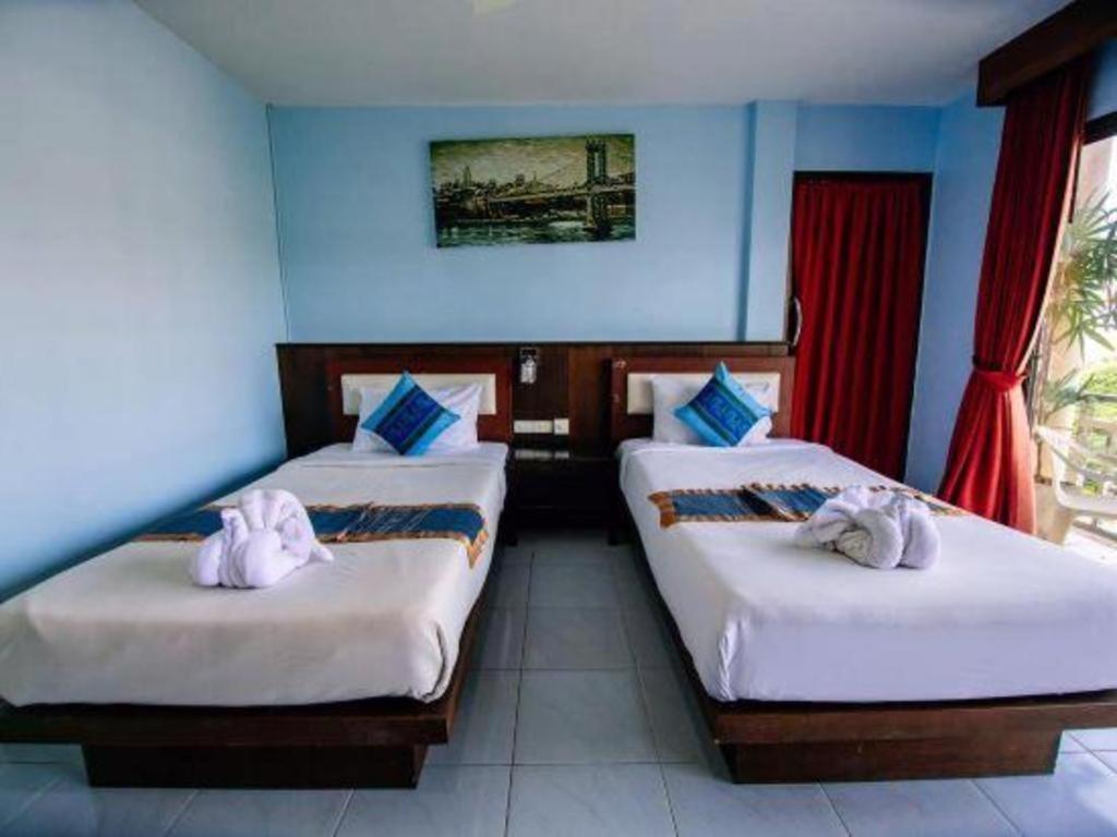 Oyo 343 Wanna Marine Hotel Patong Luaran gambar